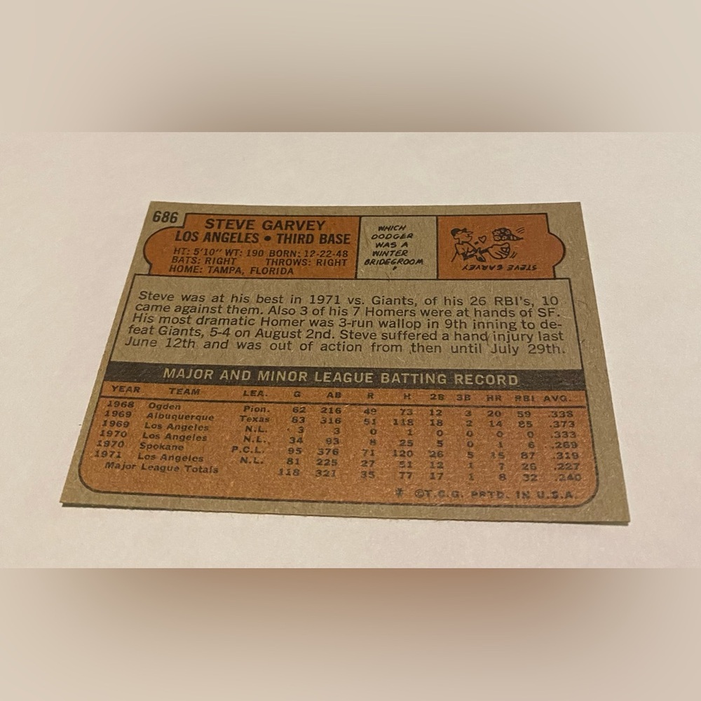 Steve Garvey 1972 Topps Baseball Card # 686 Vintage Collectible - Picture 2 of 3